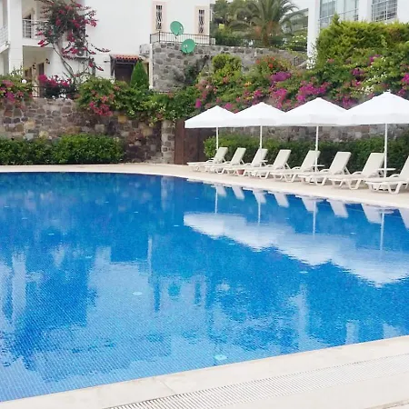 Seaview Luxury דירה