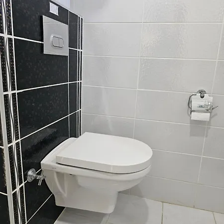 Seaview Luxury דירה